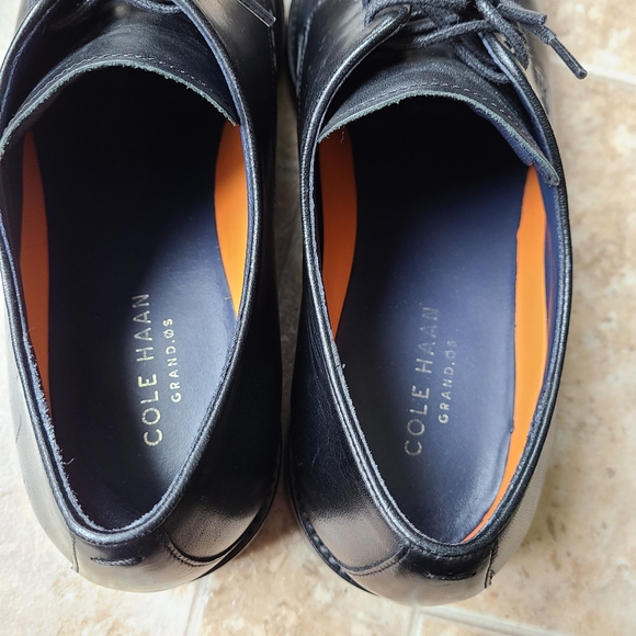 Cole Haan New Men's 10 Oxford style dress shoes - Picture 5 of 6